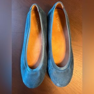 Vionic Anita Women's Supportive Ballet Flat. Size 9.5W.